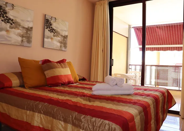 Estupendo Puerto de Santiago (Tenerife)